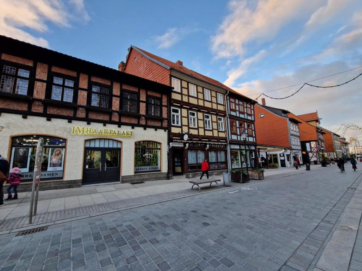 Pension Zum Lukullus ヴェルニゲローデ エクステリア 写真